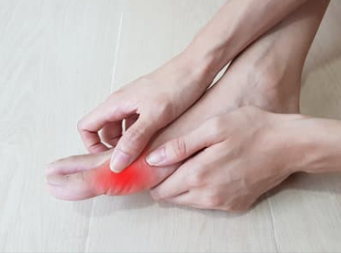 Βλαισός μέγας δάκτυλος. Κληρονομική ή επίκτητη προδιάθεση;